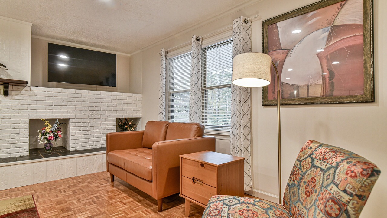 Photo of Livingroom in Skyland