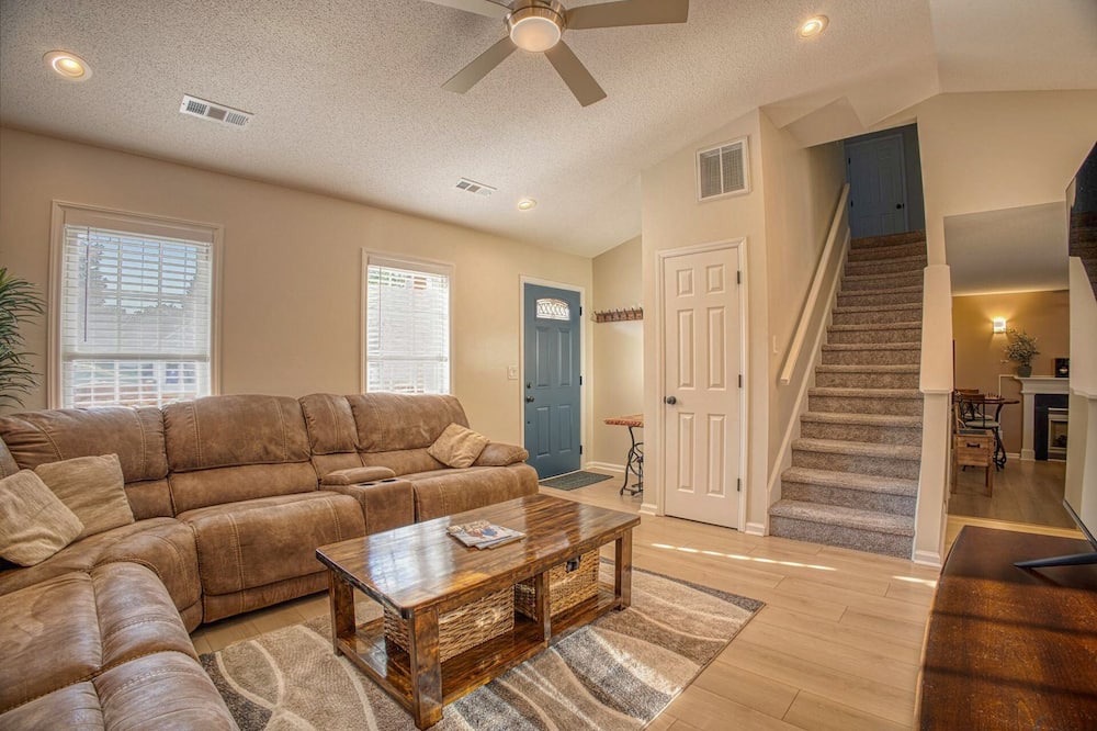 Photo of Livingroom in Winston - Salem