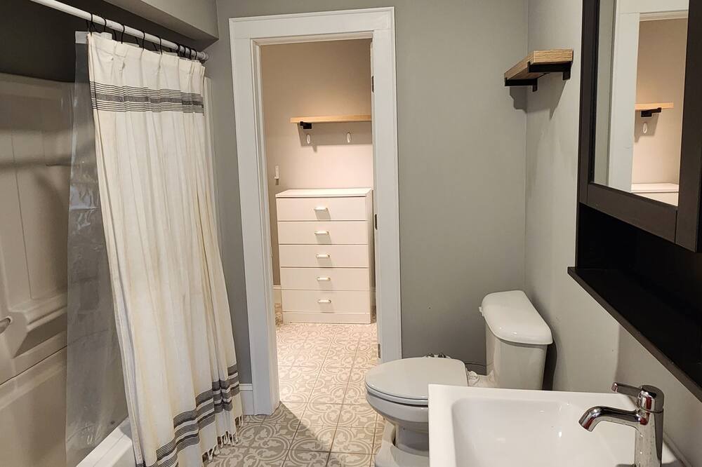 Photo of Bathroom in Elizabeth City