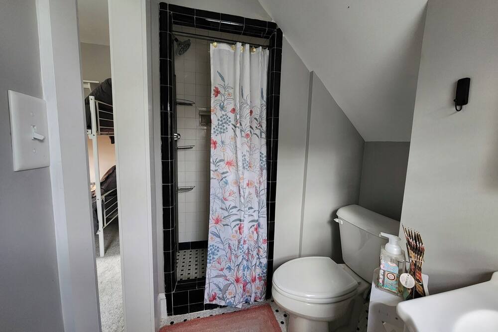Photo of Bathroom in Elizabeth City