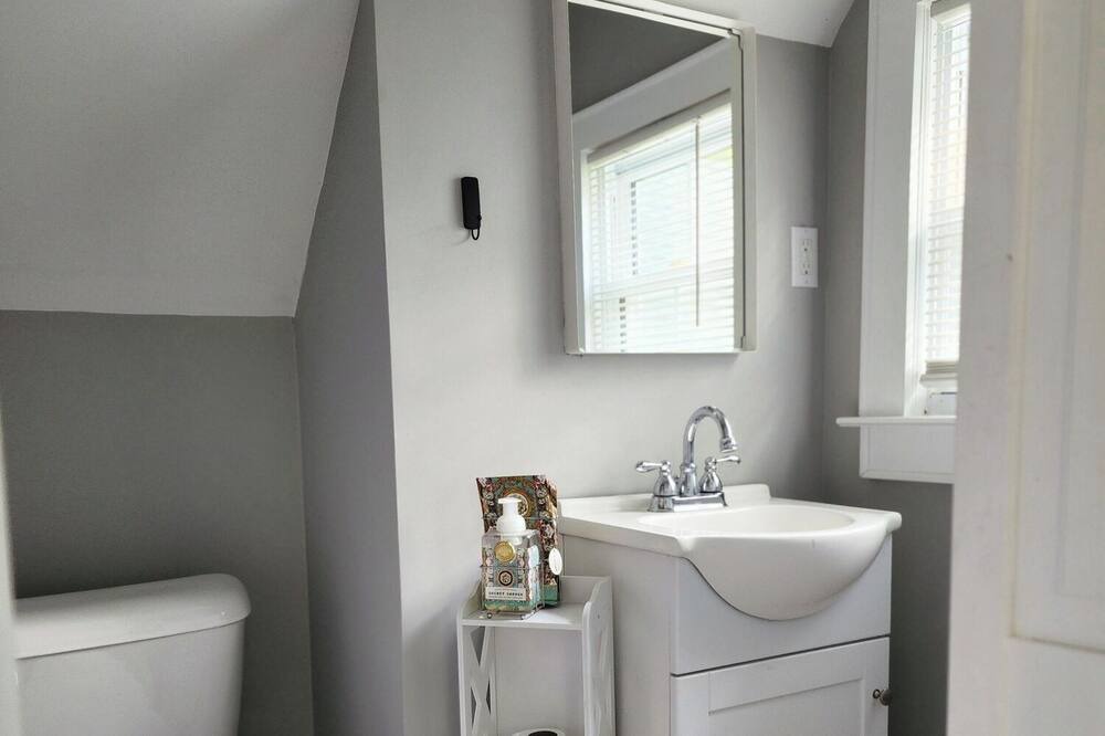 Photo of Bathroom in Elizabeth City