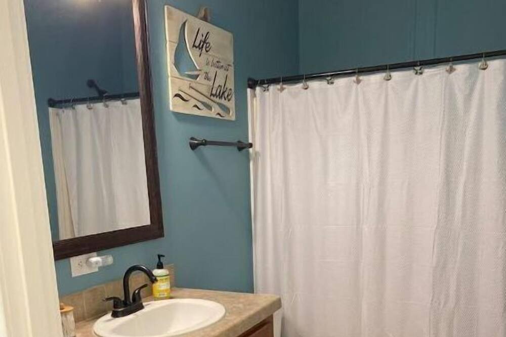 Photo of Bathroom in Troy