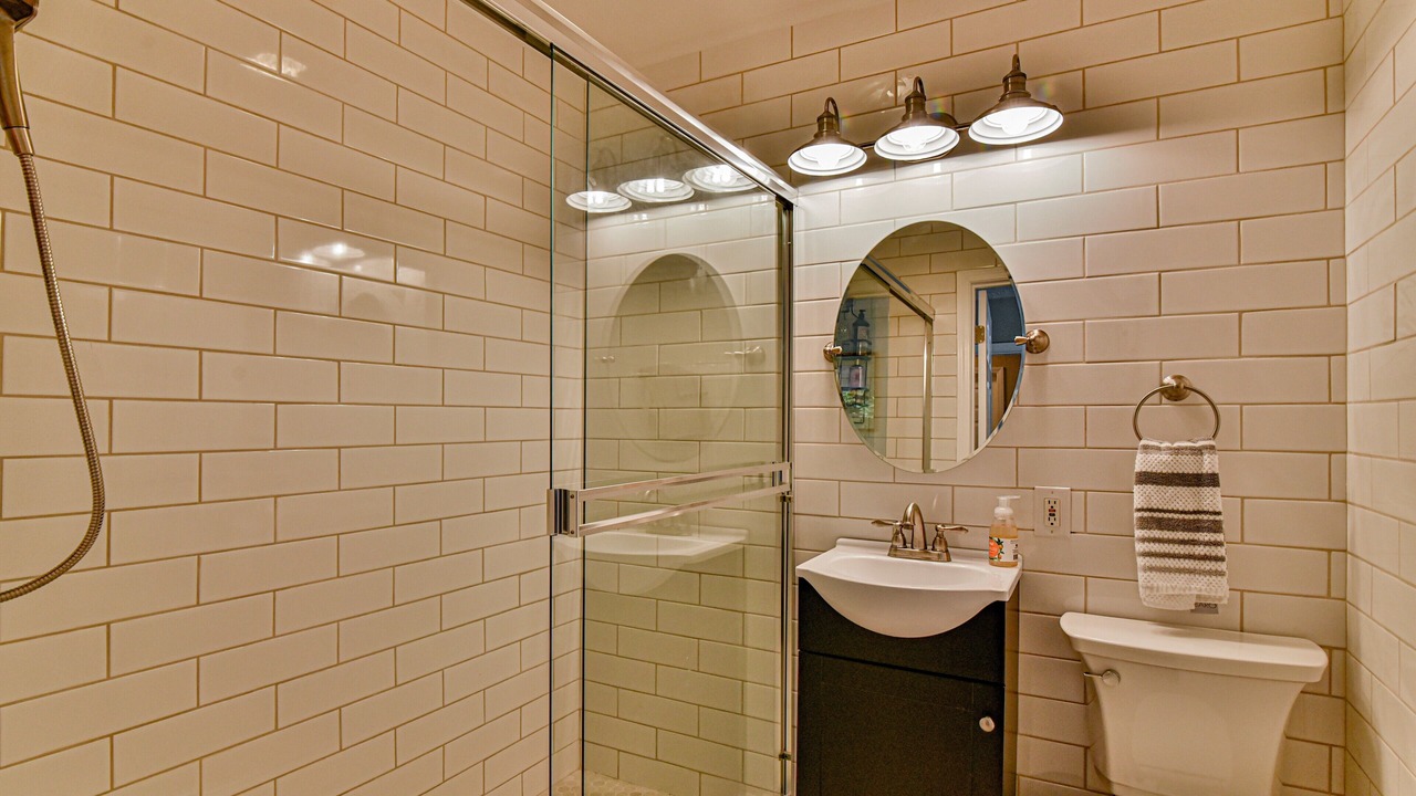 Photo of Bathroom in Oakley