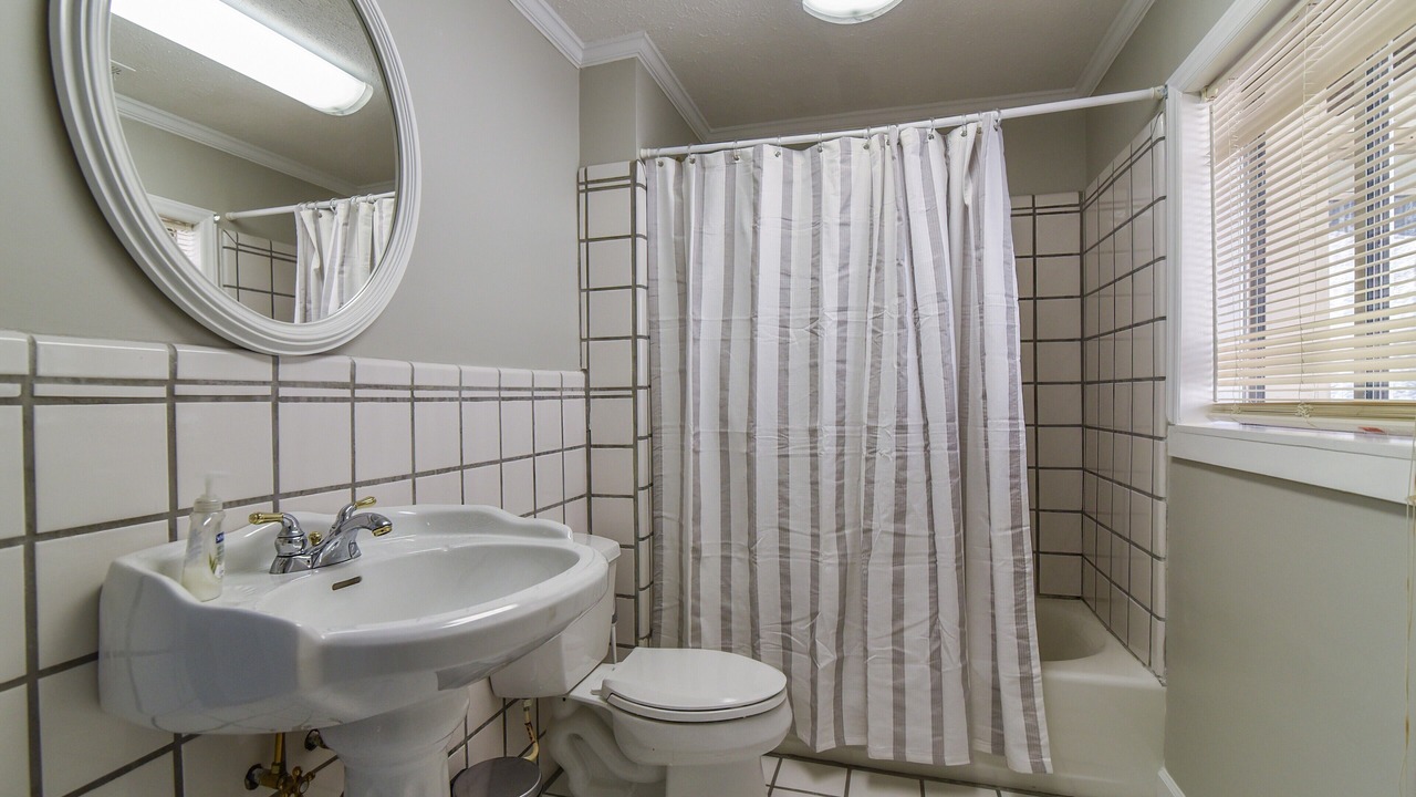 Photo of Bathroom in Skyland