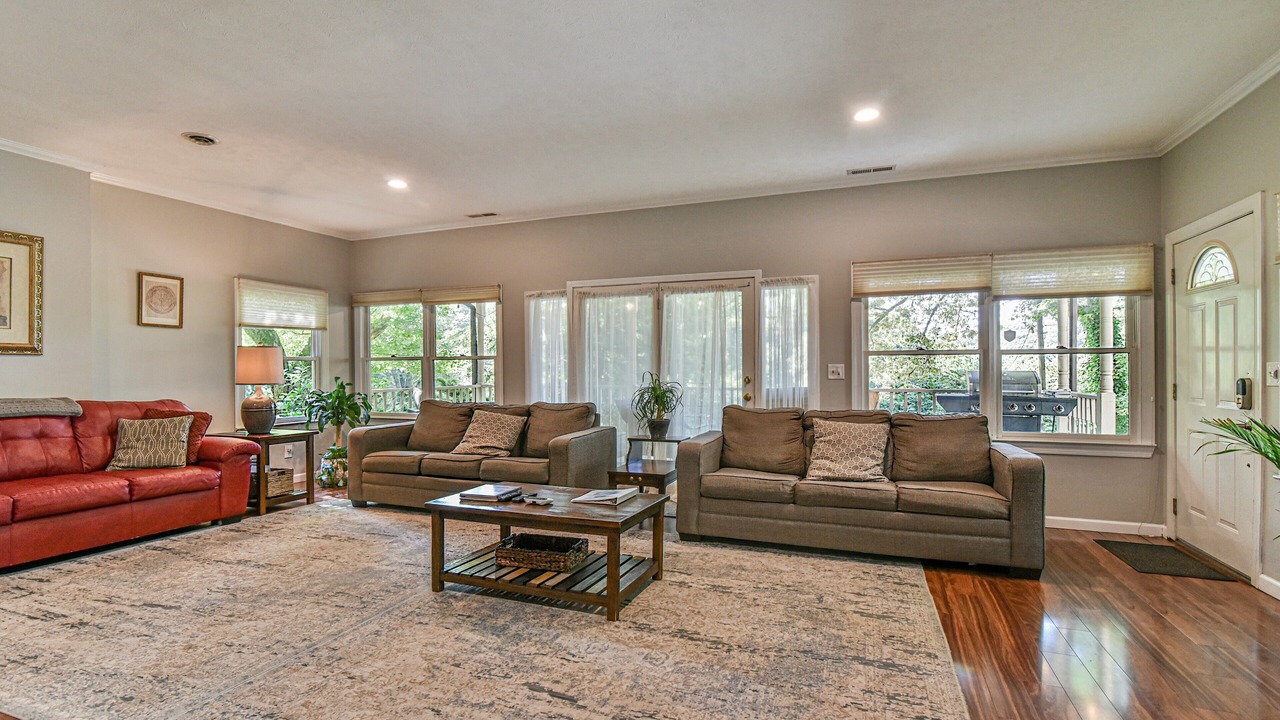 Photo of Livingroom in Skyland