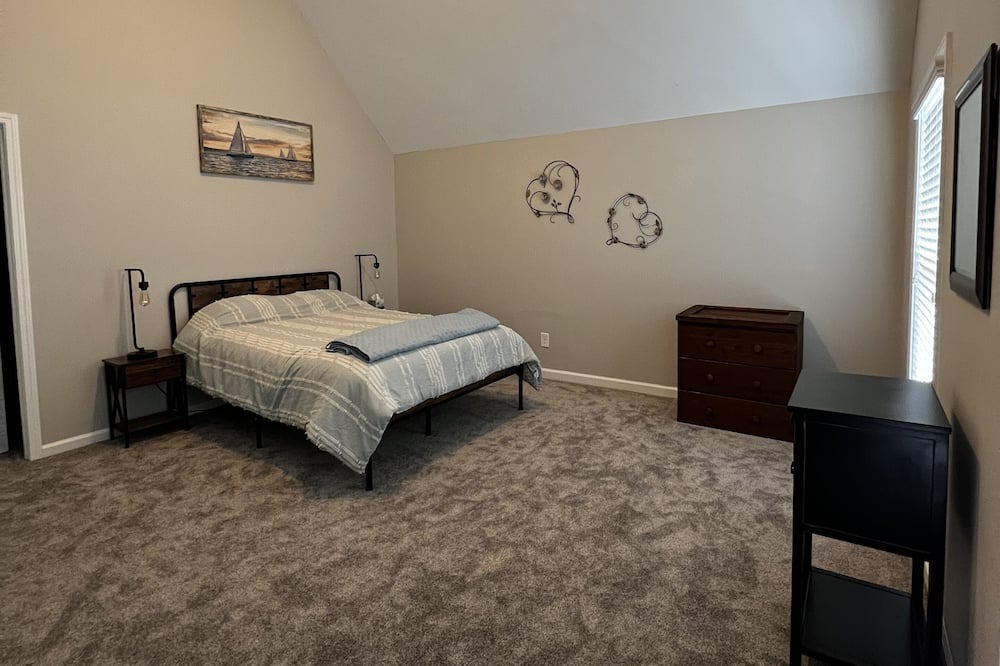 Photo of Bedroom in Piney Green