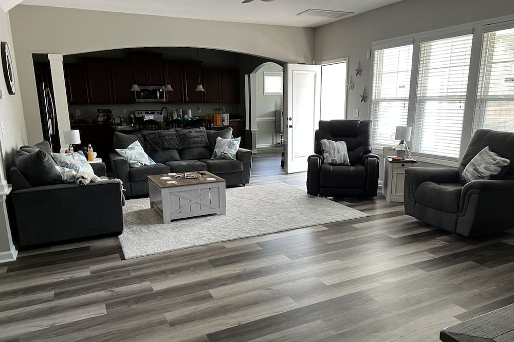 Photo of Livingroom in Piney Green
