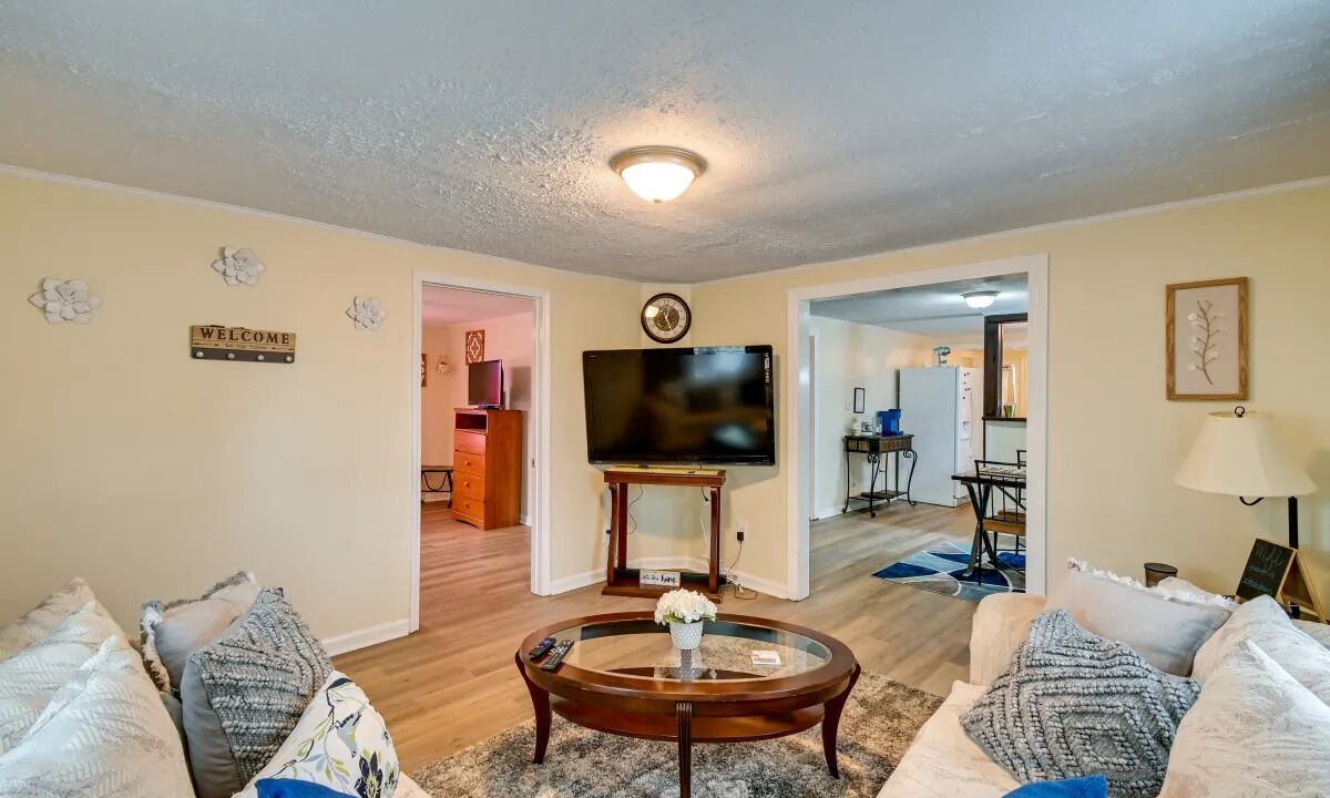 Photo of Livingroom in South View