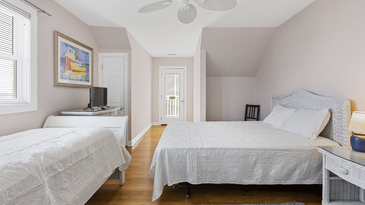 Photo of Bedroom in Village of Stump Sound