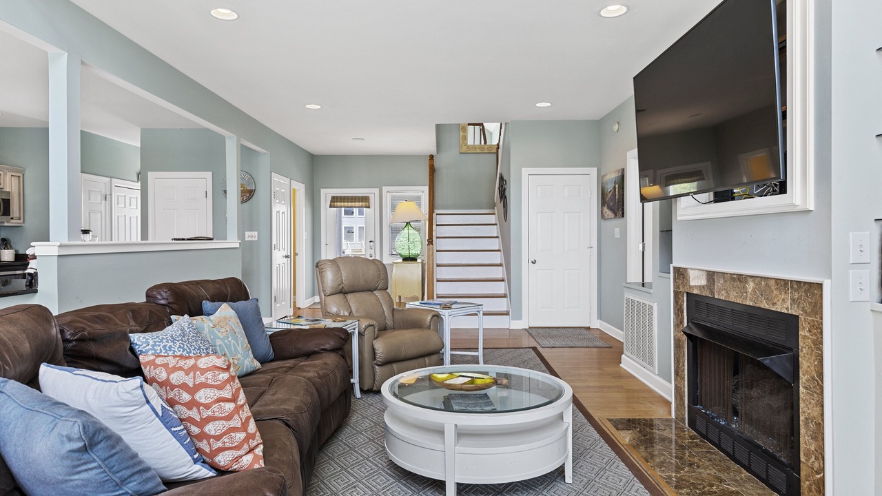 Photo of Livingroom in Village of Stump Sound