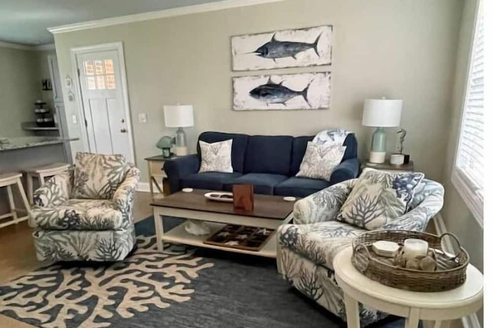 Photo of Livingroom in Morehead City