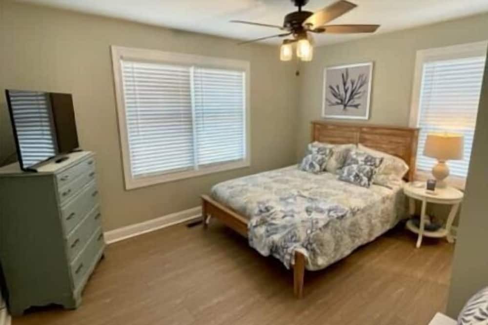 Photo of Bedroom in Morehead City