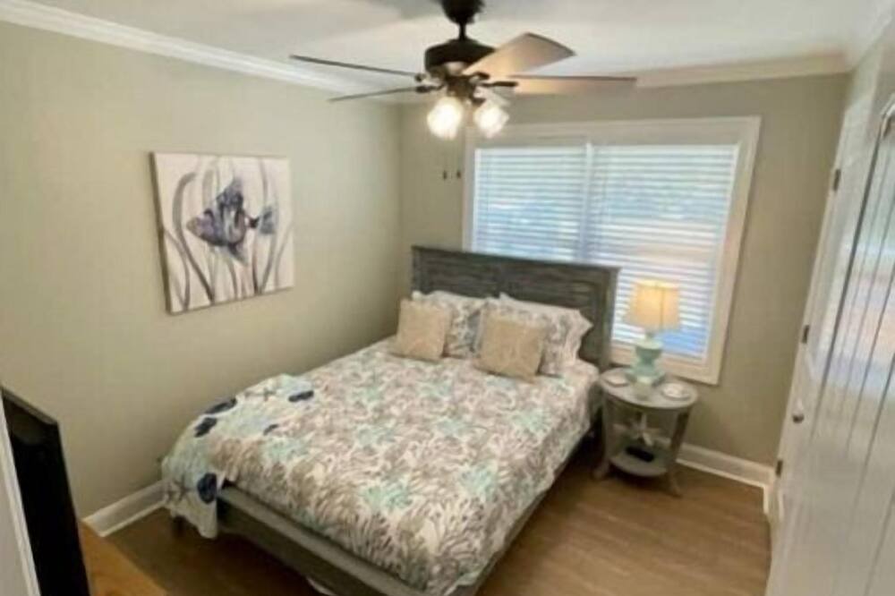 Photo of Bedroom in Morehead City