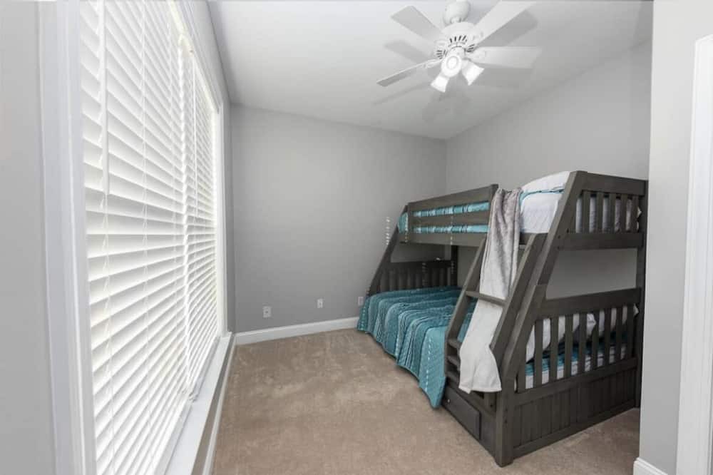 Photo of Bedroom in Fairfield Harbour