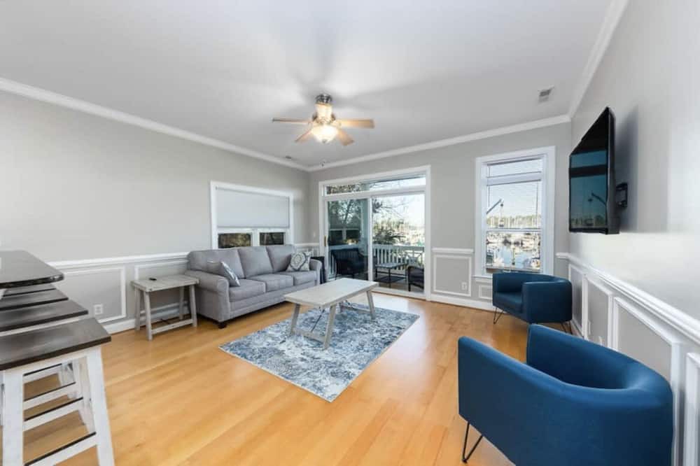 Photo of Livingroom in Fairfield Harbour