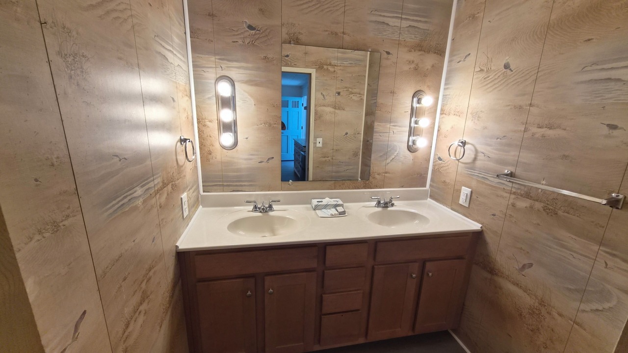 Photo of Bathroom in Nags Head