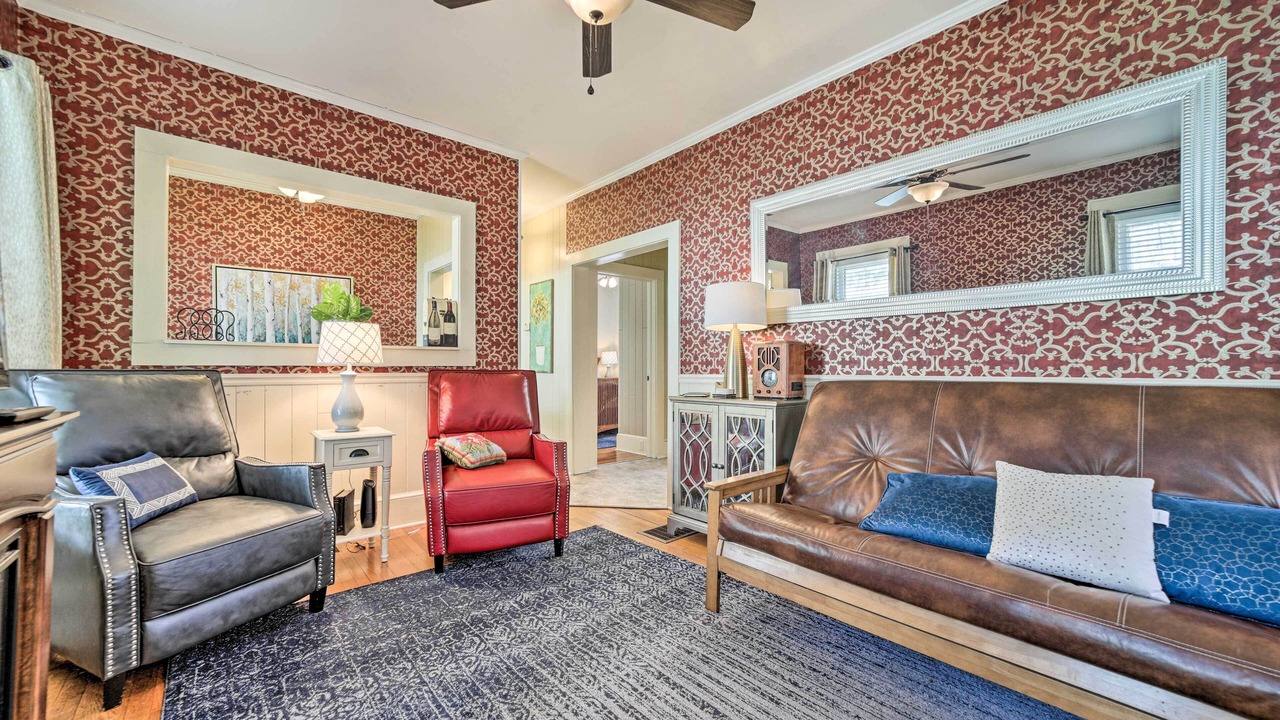 Photo of Livingroom in Waynesville