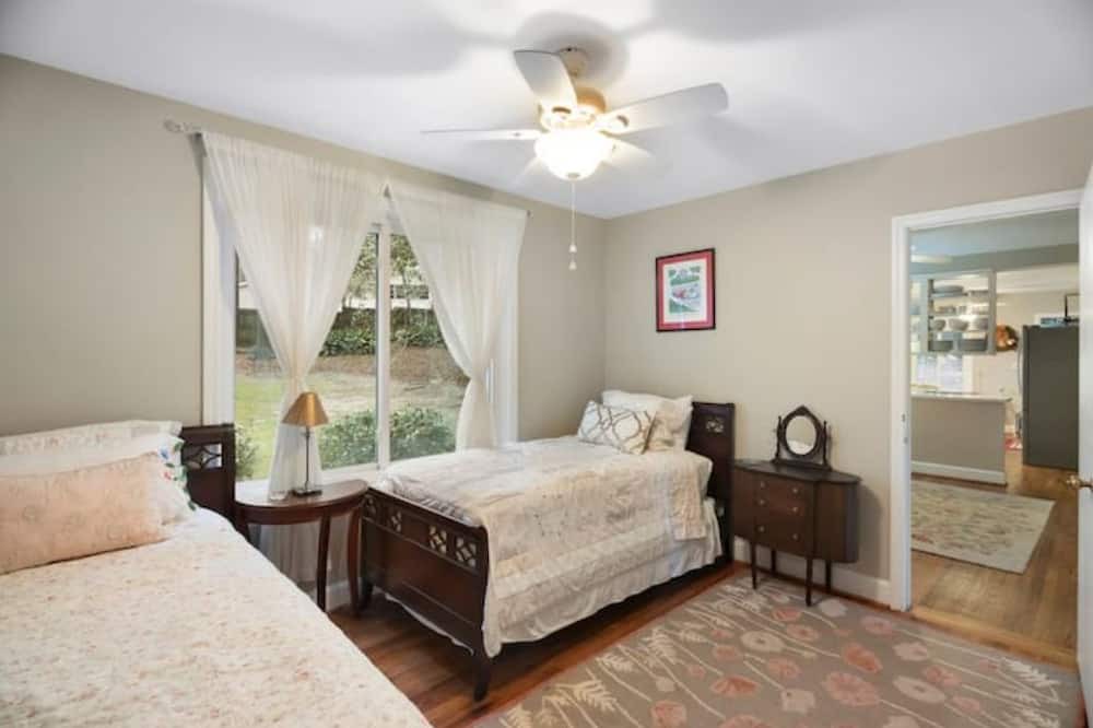 Photo of Bedroom in Aiken