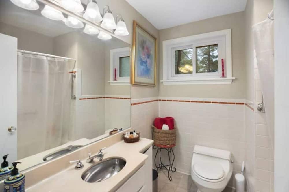 Photo of Bathroom in Aiken