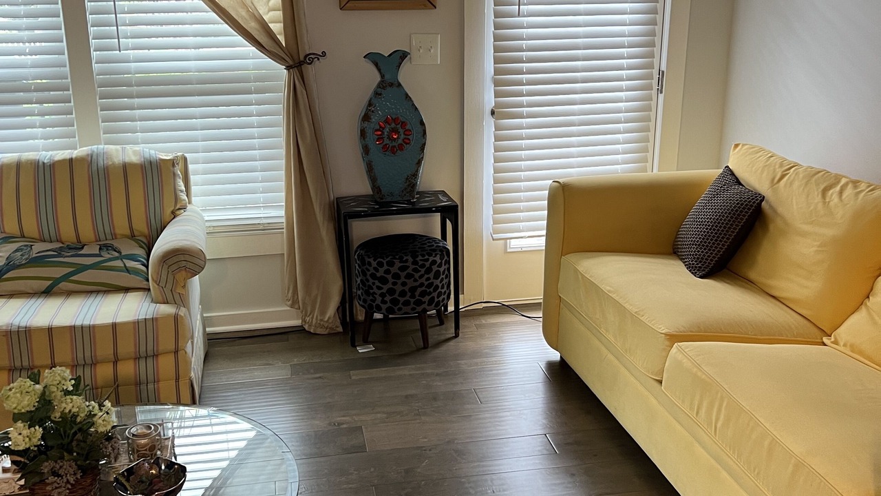 Photo of Livingroom in Wilmington Beach