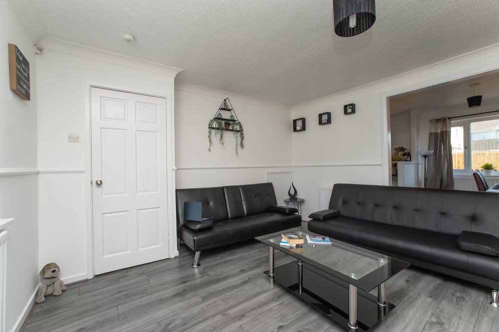 Photo of Livingroom in Newcastle-upon-Tyne