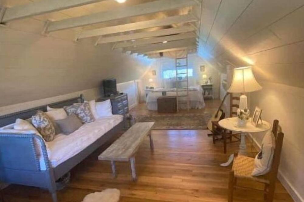 Photo of Bedroom in Creston