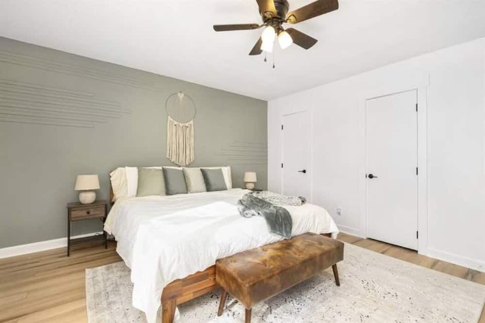 Photo of Bedroom in Matthews