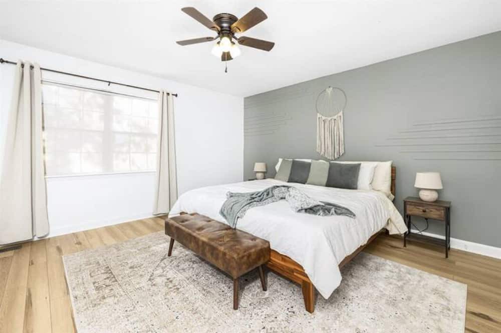 Photo of Bedroom in Matthews