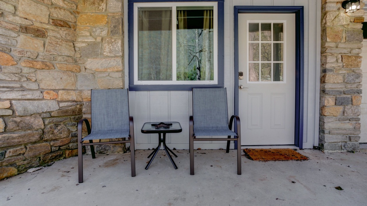 Photo of Patio Balcony in Bat Cave