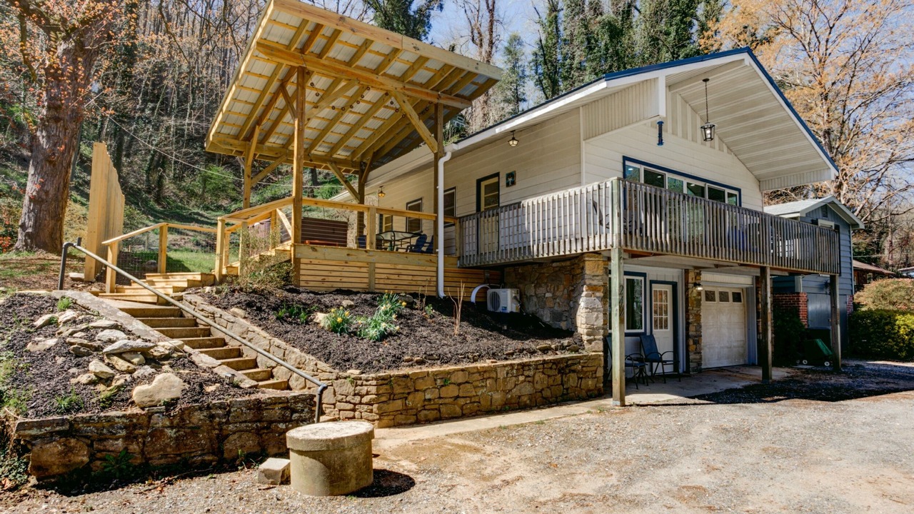 Photo of Outdoor in Bat Cave