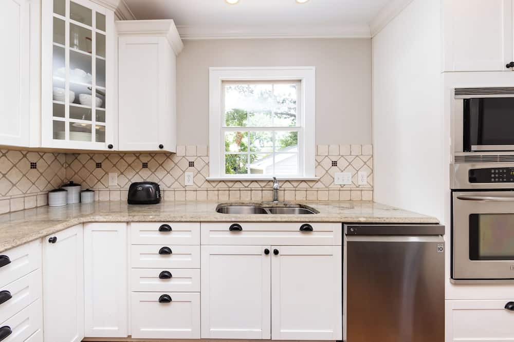 Photo of Kitchen in Plaza Midwood