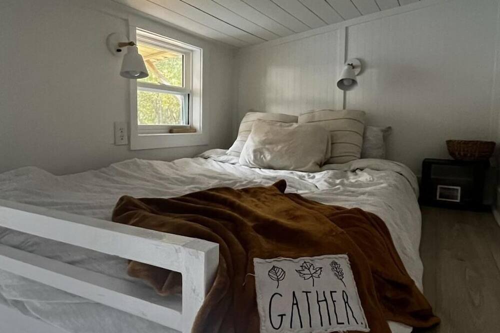Photo of Bedroom in Stallings