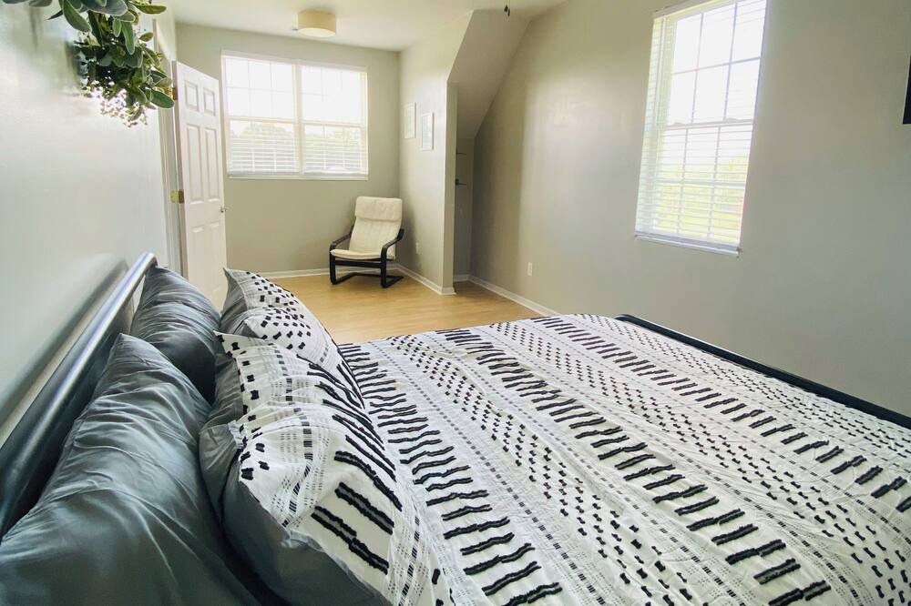 Photo of Bedroom in Monroe