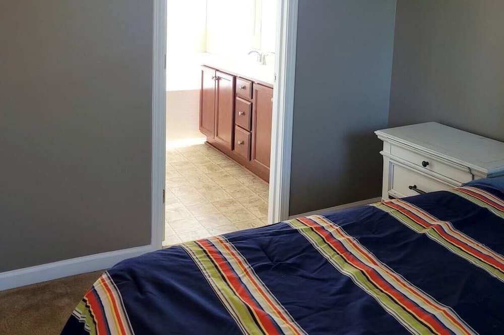 Photo of Bedroom in South View