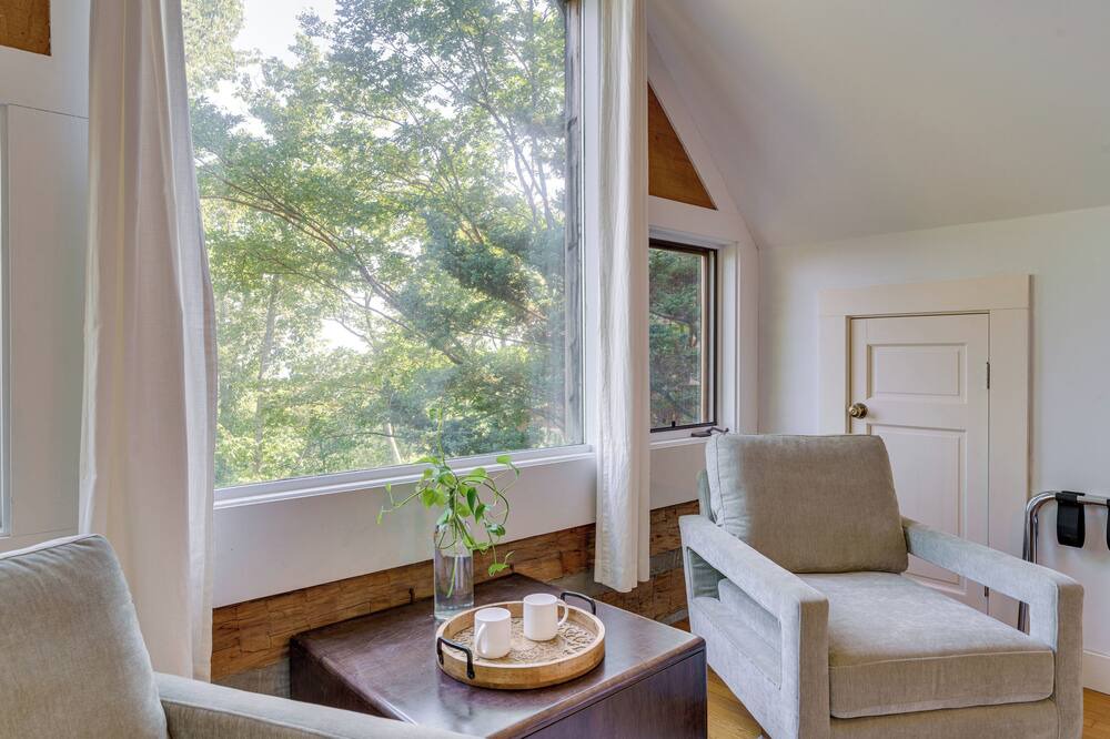 Photo of Livingroom in Bostic