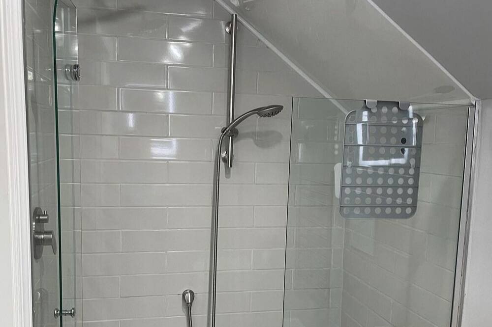 Photo of Bathroom in Olivia