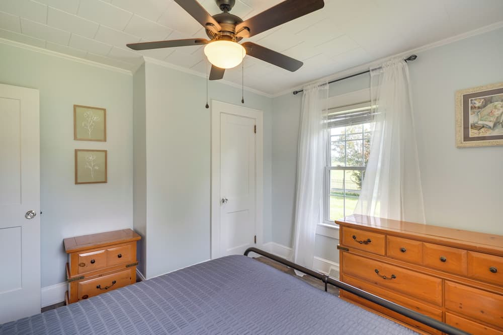 Photo of Bedroom in Mebane