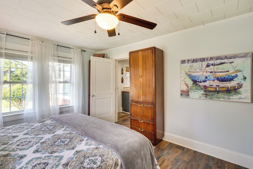 Photo of Bedroom in Mebane