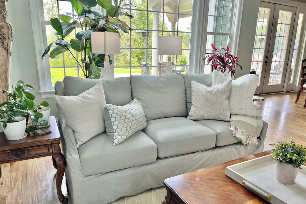 Photo of Livingroom in Wake Forest