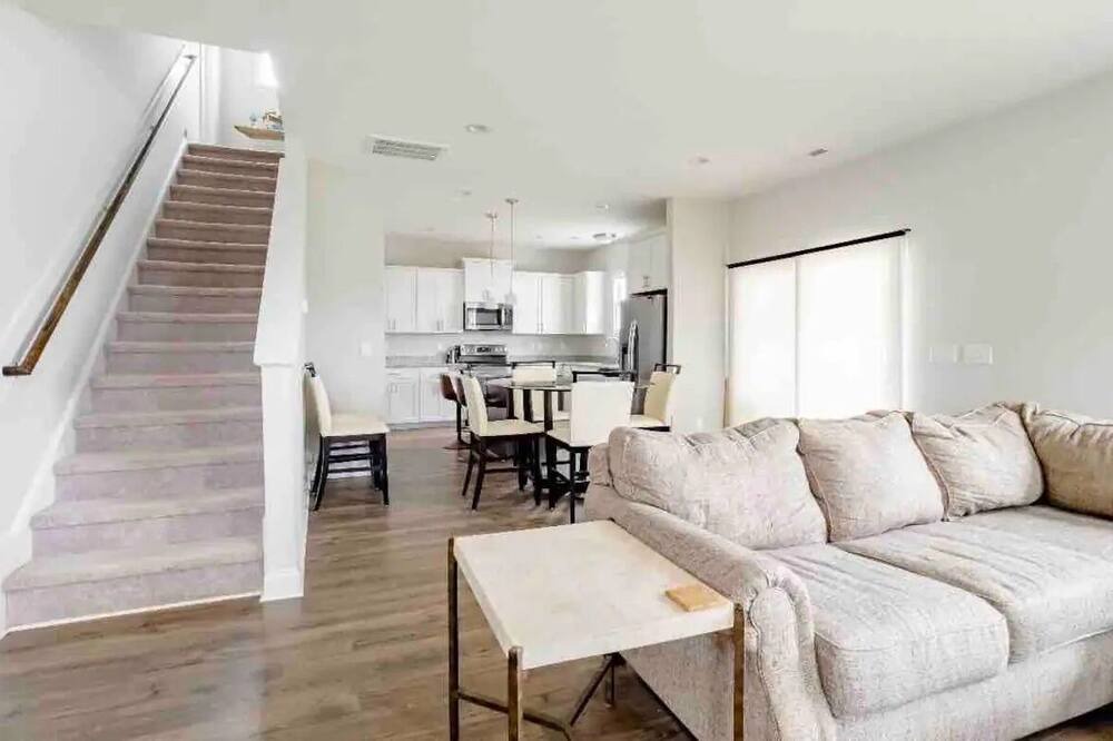 Photo of Livingroom in Selma