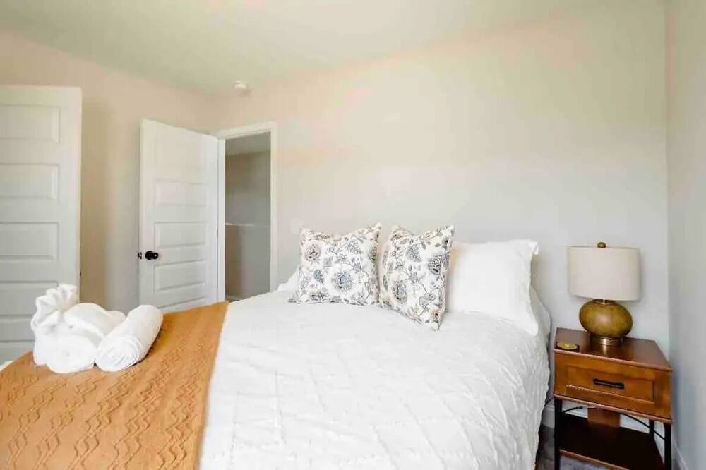Photo of Bedroom in Selma