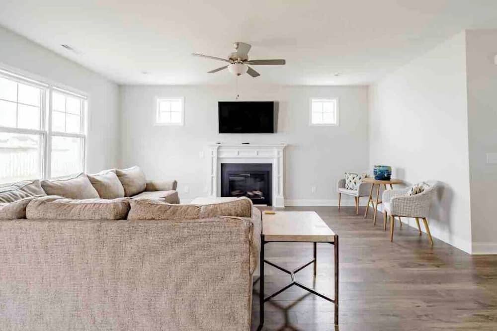 Photo of Livingroom in Selma