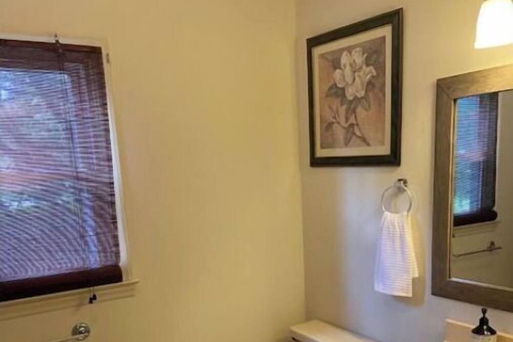 Photo of Bathroom in Lenoir