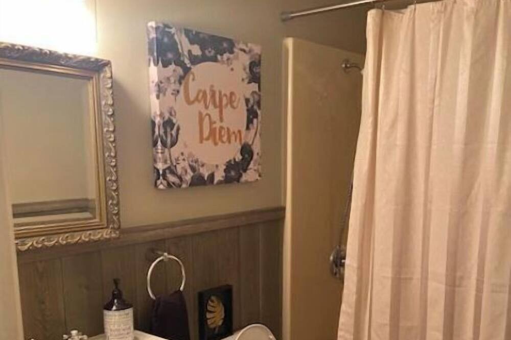 Photo of Bathroom in Lenoir