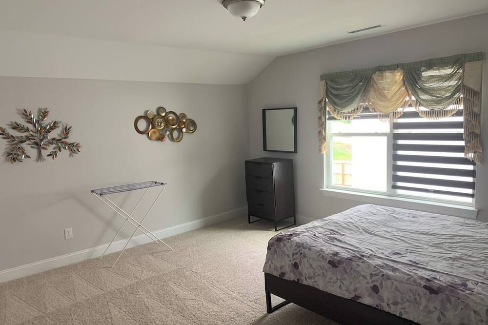 Photo of Bedroom in Benson