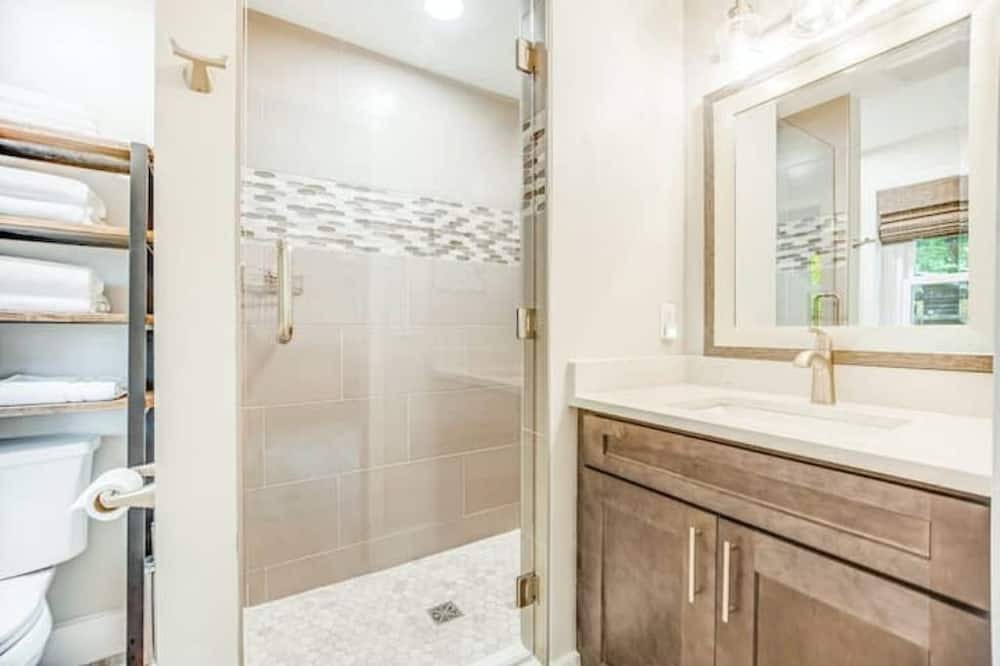 Photo of Bathroom in Bryson City
