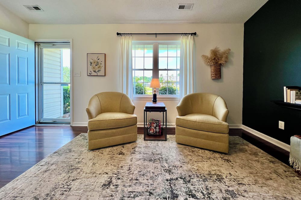 Photo of Livingroom in Hubert