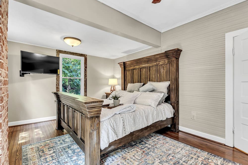 Photo of Bedroom in Eden
