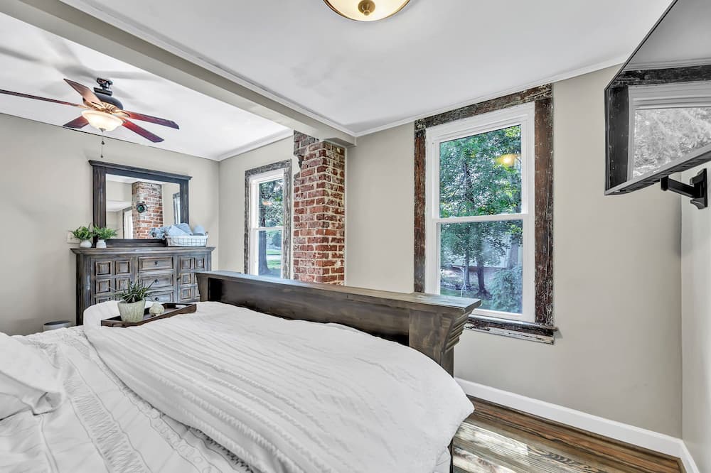 Photo of Bedroom in Eden