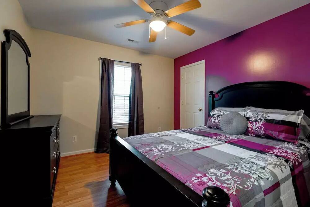 Photo of Bedroom in Elizabeth City